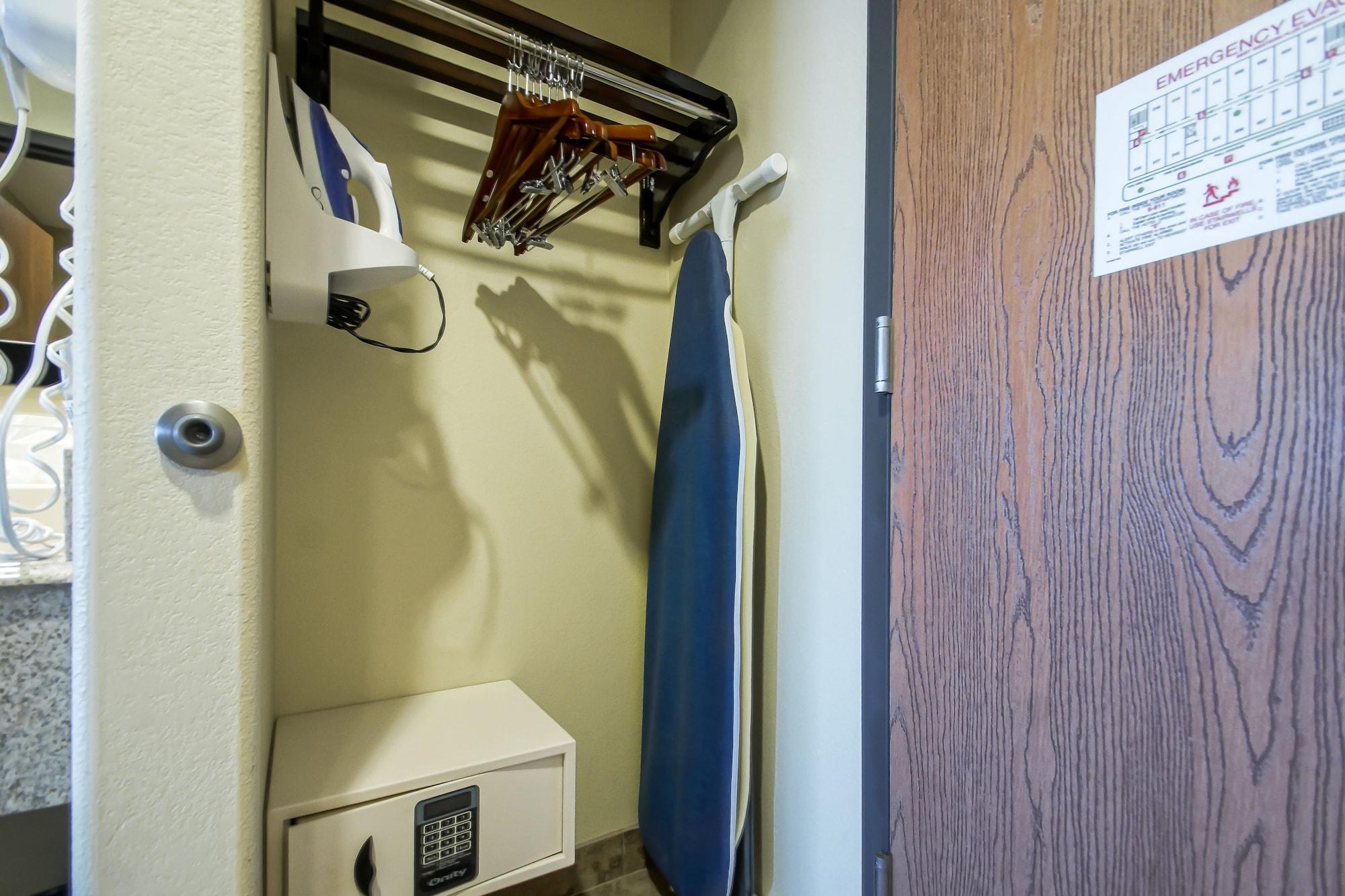 Days Inn By Wyndham Baton Rouge I-10 Prairieville Dış mekan fotoğraf