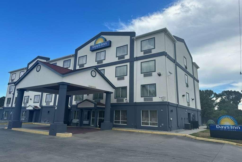 Days Inn By Wyndham Baton Rouge I-10 Prairieville Dış mekan fotoğraf