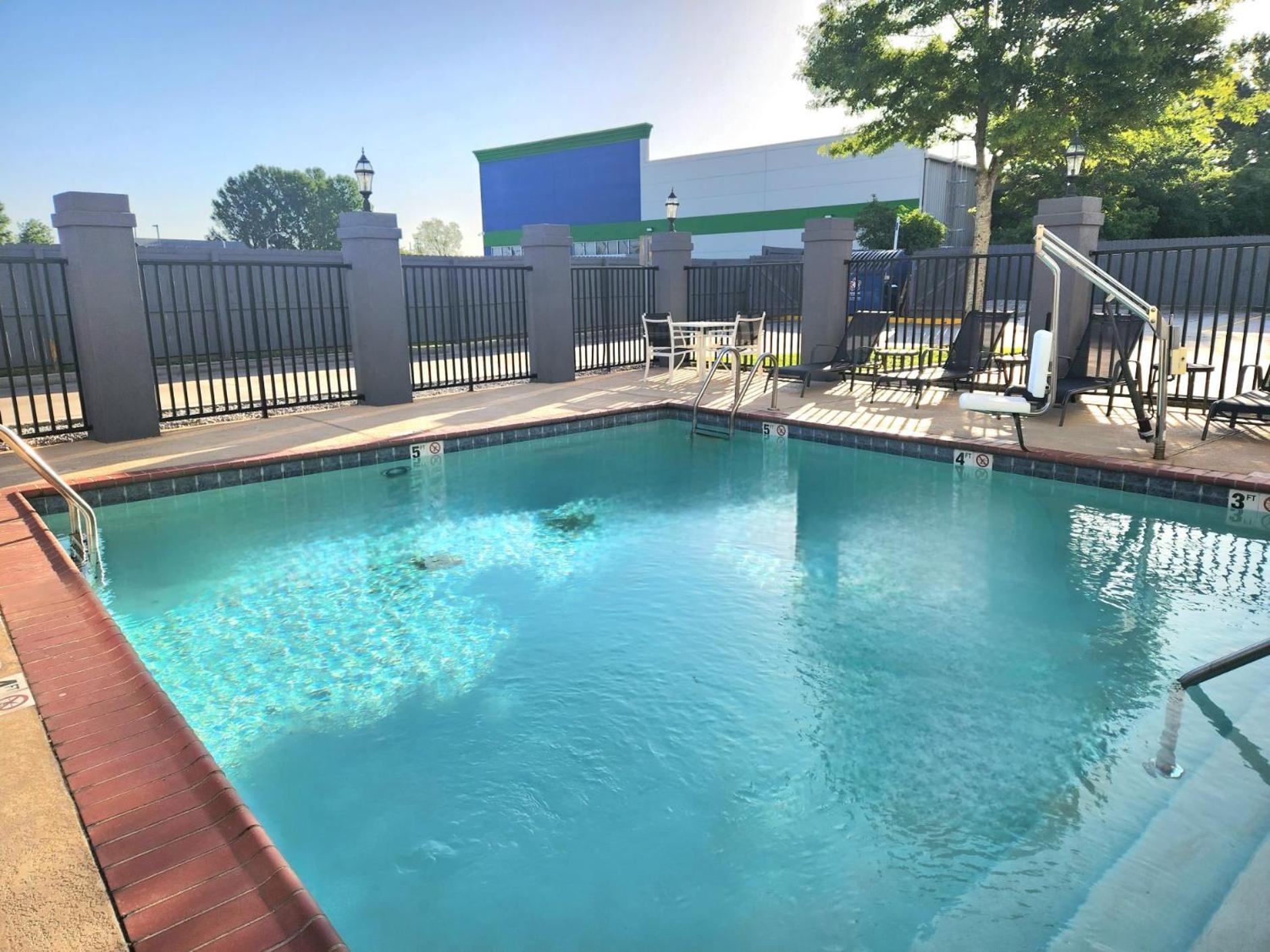 Days Inn By Wyndham Baton Rouge I-10 Prairieville Dış mekan fotoğraf