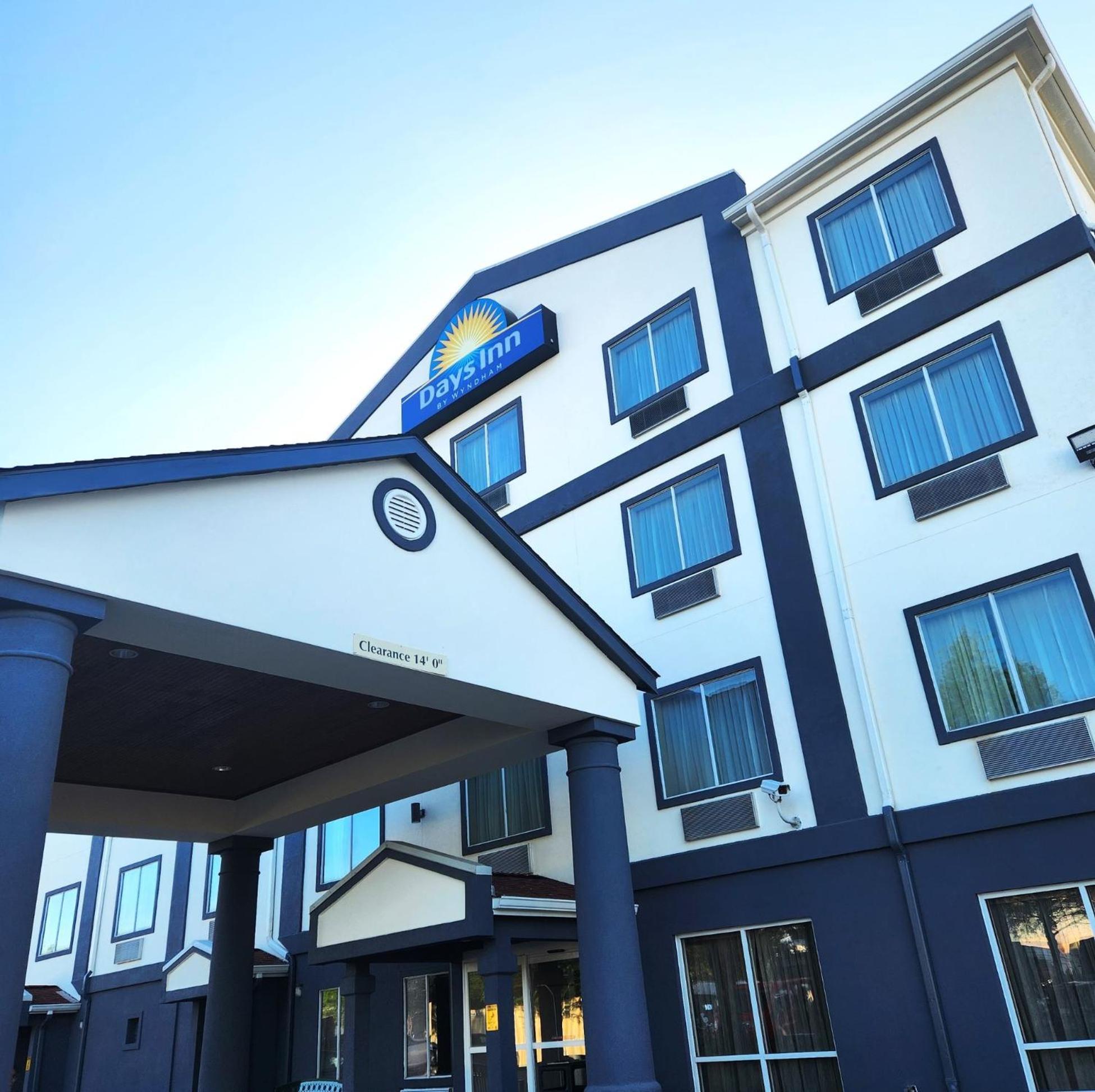 Days Inn By Wyndham Baton Rouge I-10 Prairieville Dış mekan fotoğraf