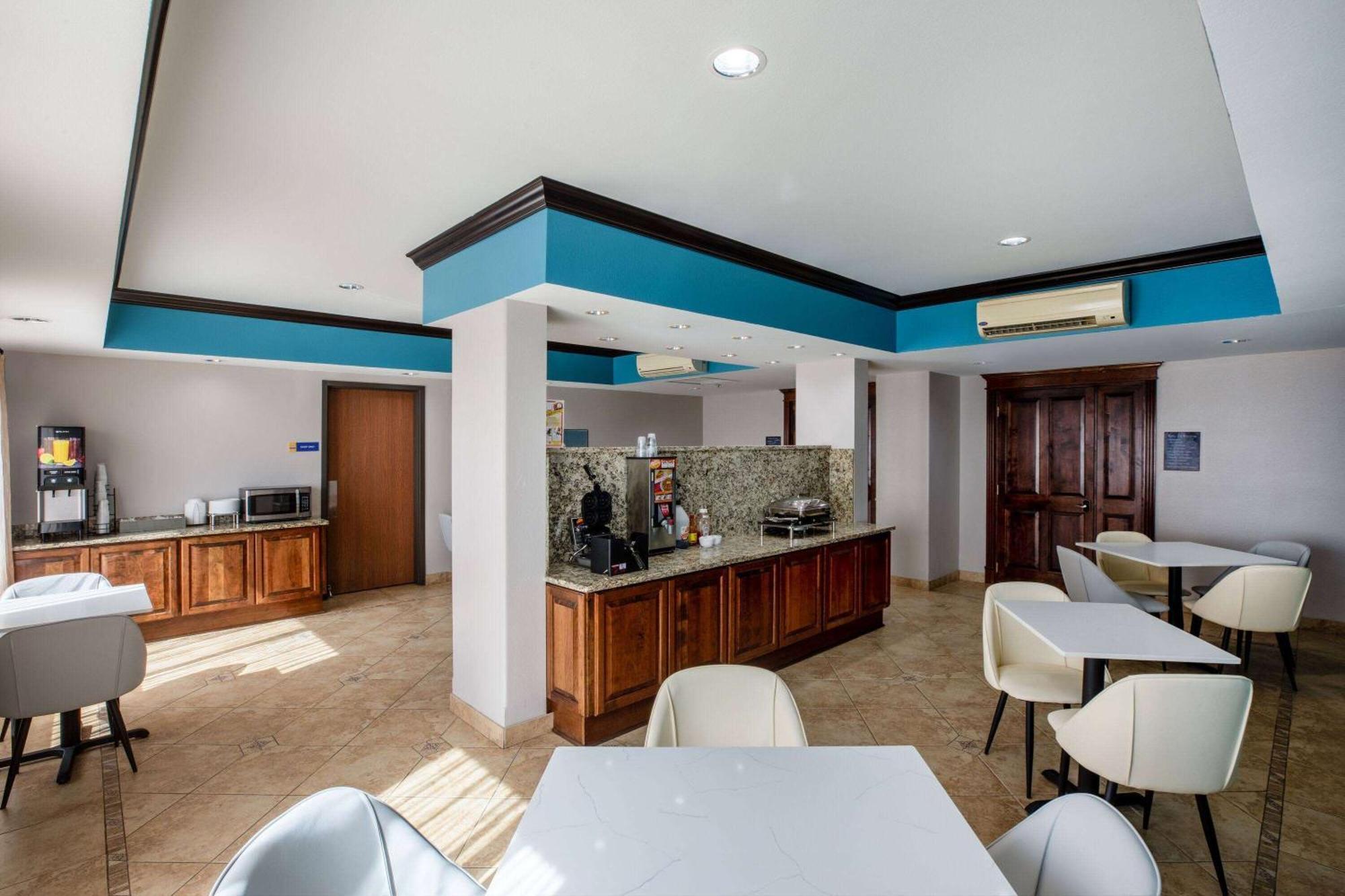 Days Inn By Wyndham Baton Rouge I-10 Prairieville Dış mekan fotoğraf
