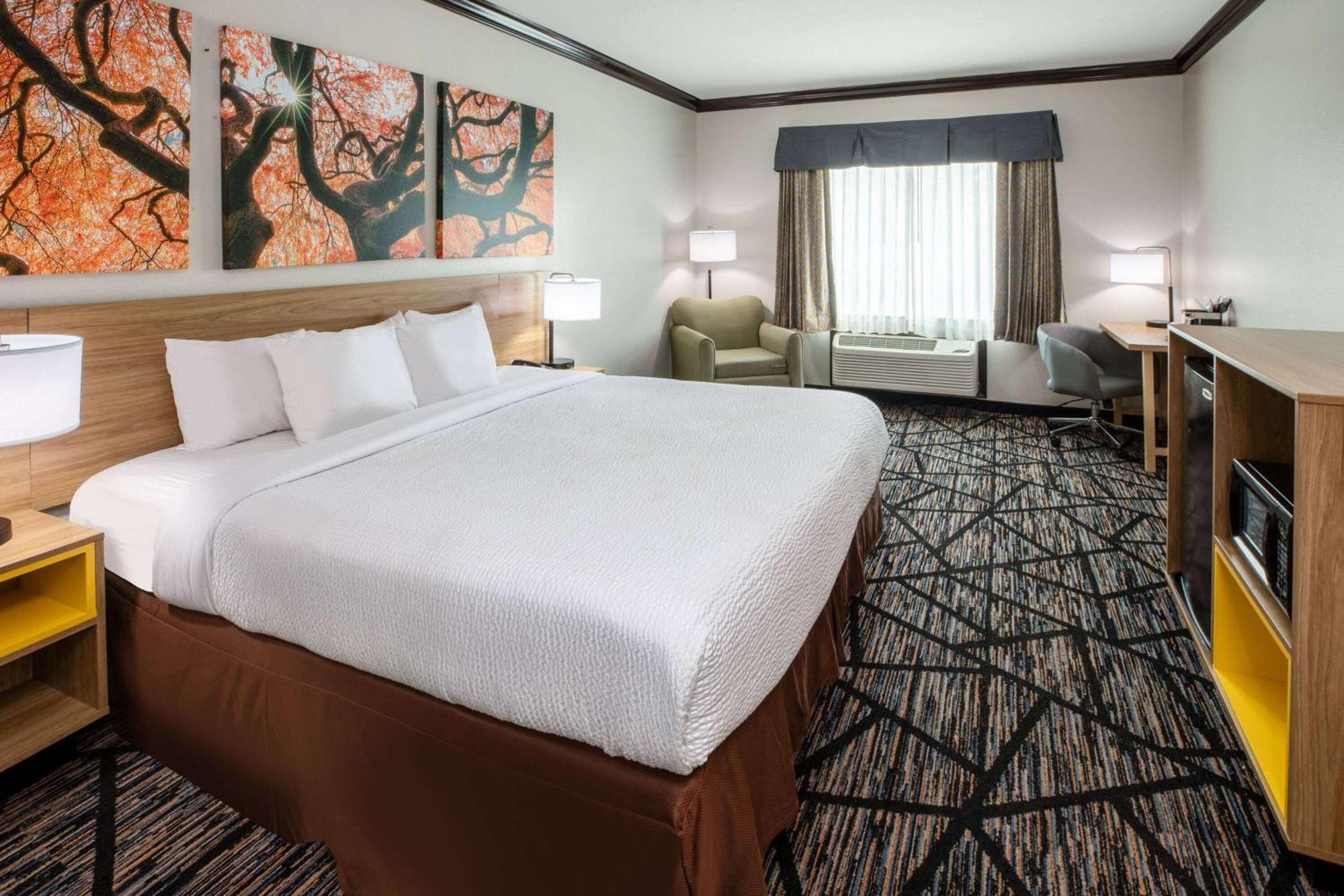 Days Inn By Wyndham Baton Rouge I-10 Prairieville Dış mekan fotoğraf